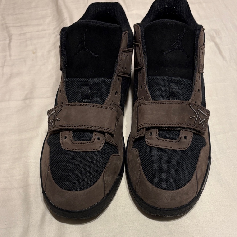 Travis Scott Jumpman Jack TR. Dark mocha/Black sail